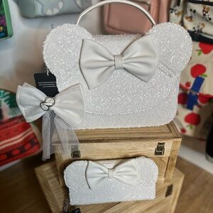 Loungefly bridal set with interchangeable bow